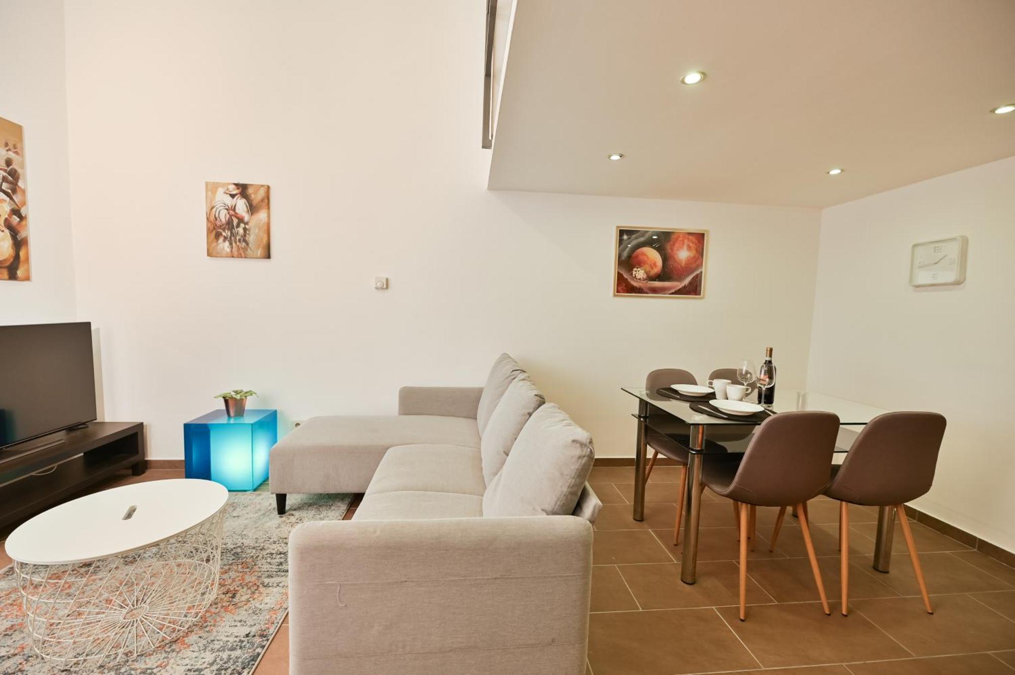 Apartament Danube Dwelling Akacfa 41 Budapeszt Zewnętrze zdjęcie