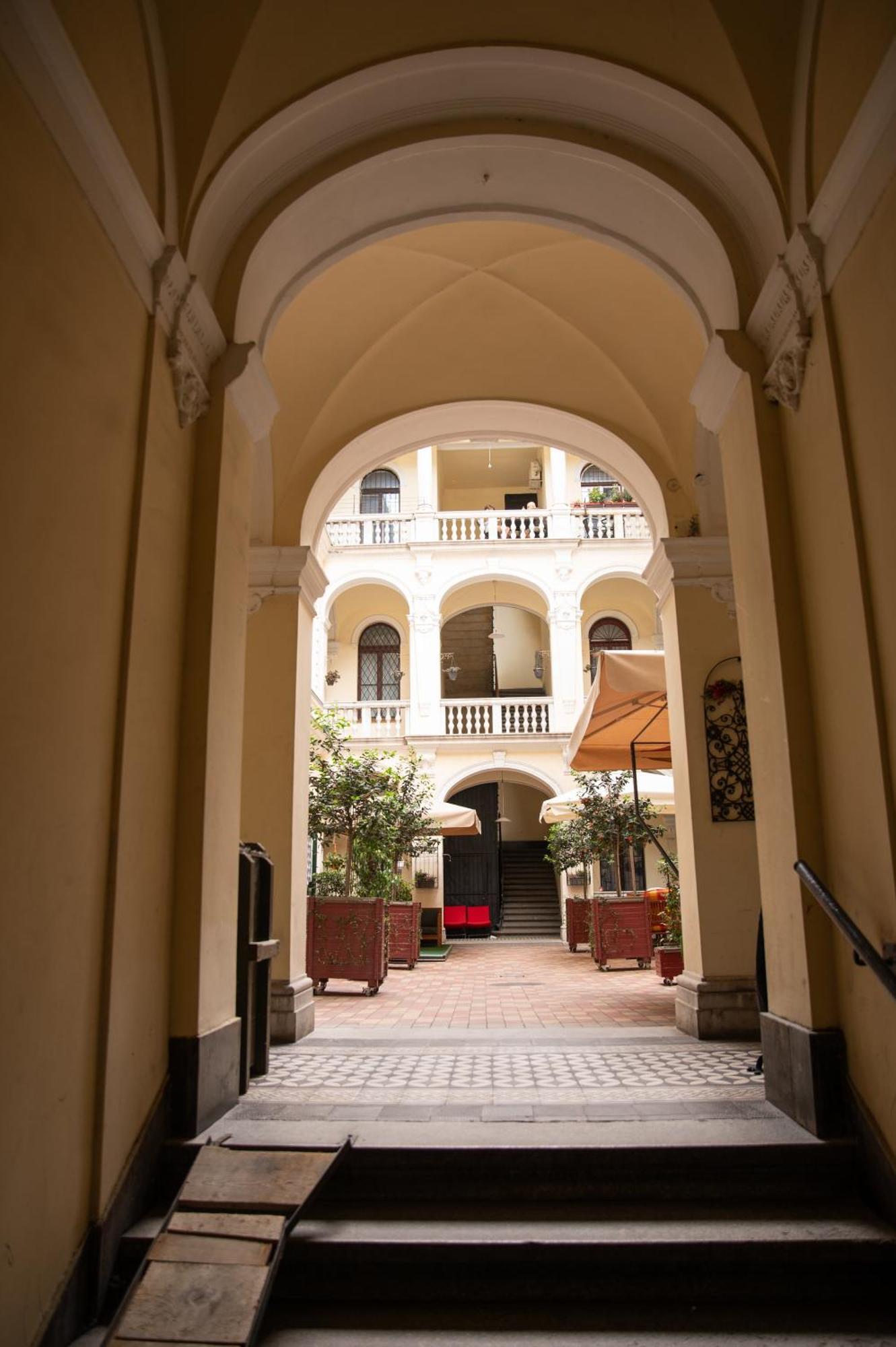 Apartament Danube Dwelling Akacfa 41 Budapeszt Zewnętrze zdjęcie